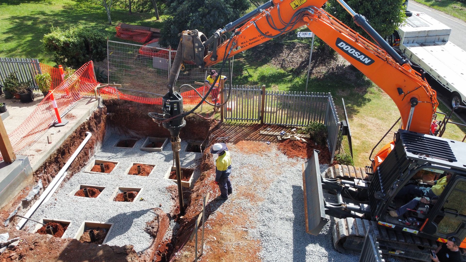 Steel Screw Piles &ndash; Ormiston Pool