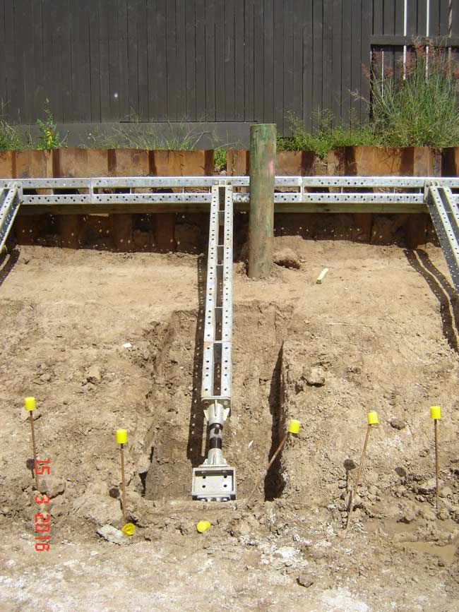 Steel Sheet Piles and Timber Piles - Brisbane River at Quay Street, Bulimba